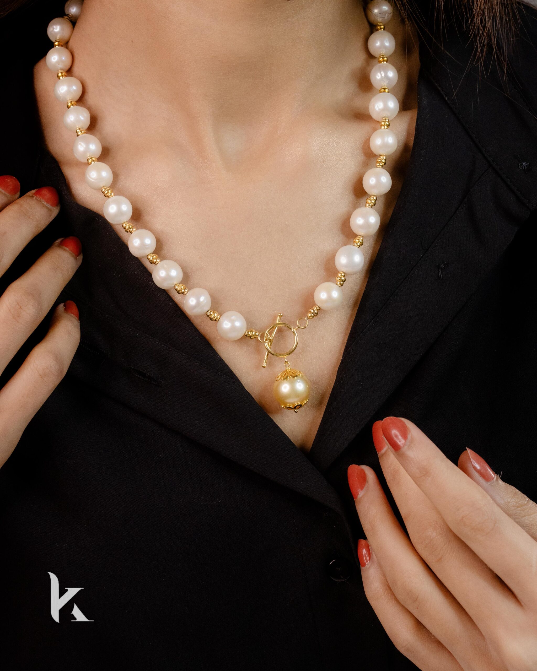 Elegant pearls, mother-of-pearl, and corals in timeless designs.